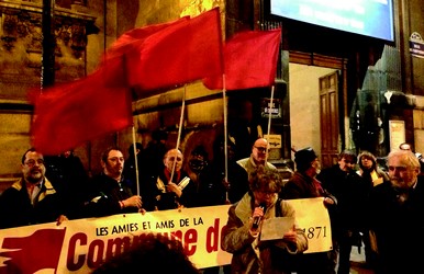 18 mars 2015 - Devant l’Église de la Trinité 