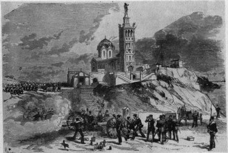 Le 4 avril 1871, le général Espivent fait bombarder les insurgés marseillais depuis le fort Saint-Nicolas et la colline de la Garde. (Source : Musée du vieux Marseille)