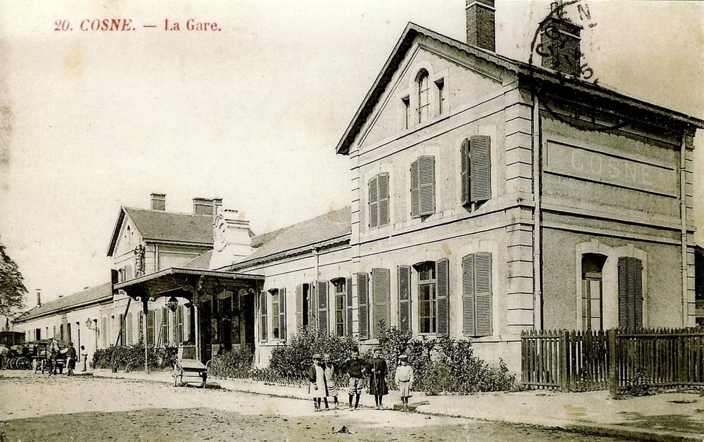 La gare de Cosnes-sur-Loire - Carte postale début XXe siècle