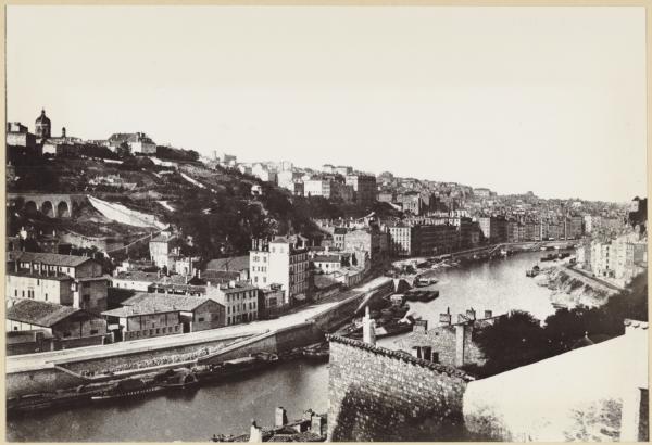 Vue de la Croix-Rousse, depuis le chemin de Montauban, 1860. Photographie de Gabriel Joguet (© Bibliothèque municipale de Lyon)