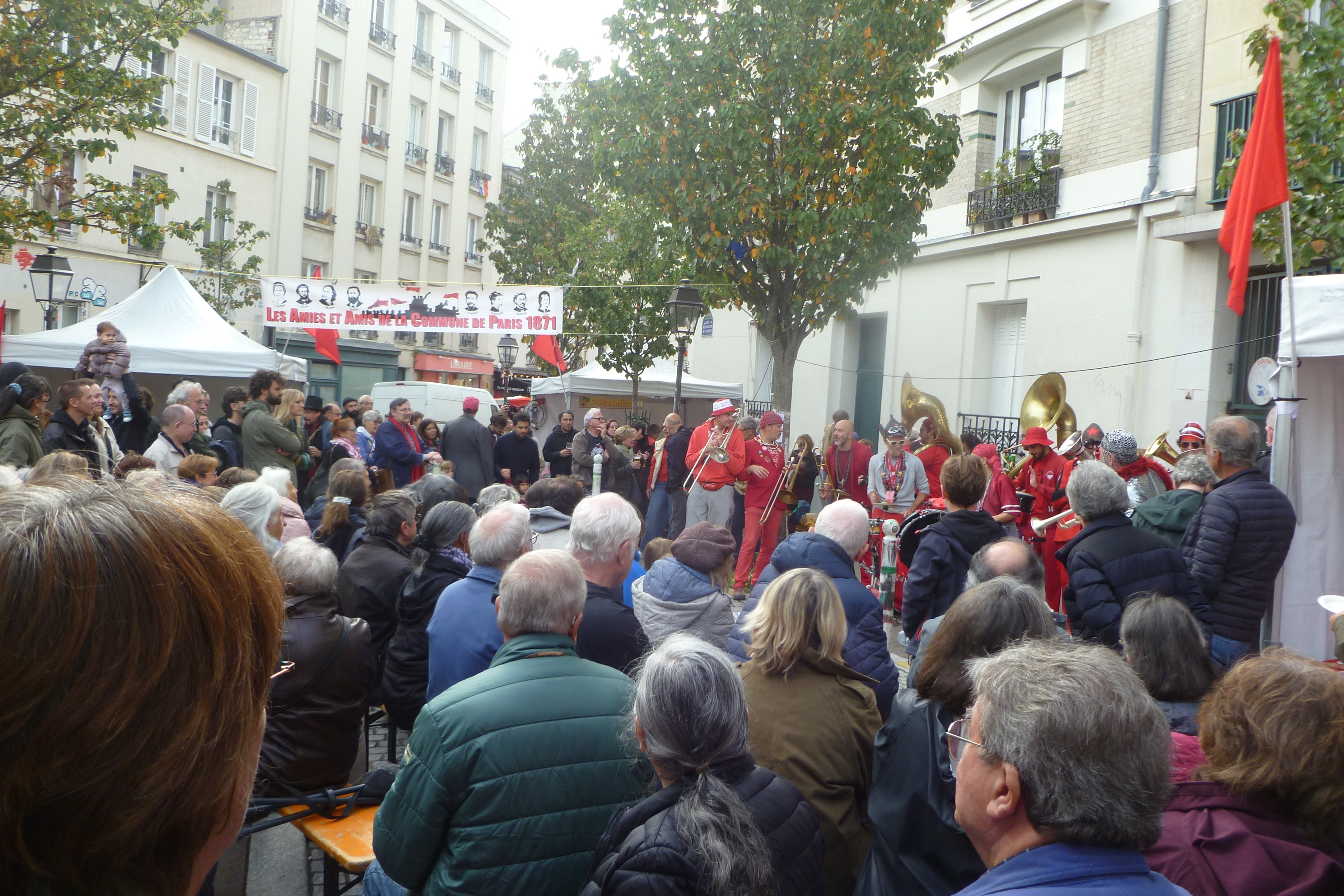 La fanfare Kosmonot à la Fête de la Commune 2025