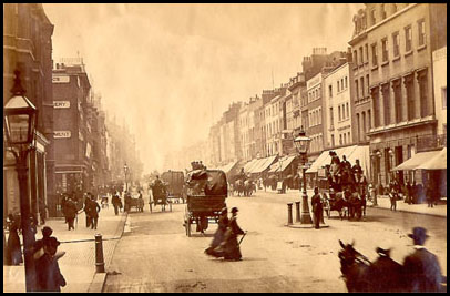 Oxford Street (en 1875) où vécurent de nombreux communards