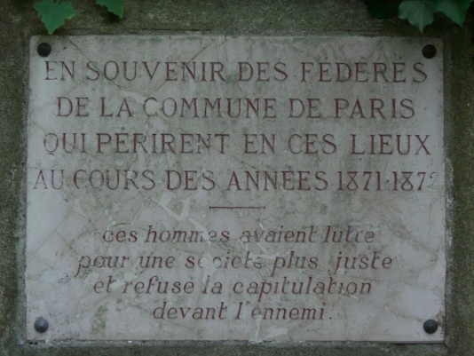 Satory - Plaque commémorative, mur des Fédérés de la Commune de Paris 1871