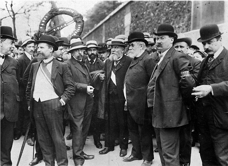 Vaillant avec Jaurès au Mur  des Fédérés en 1913
