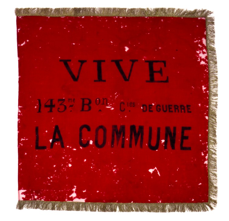 Le drapeau du 143e bataillon du Xème arrondissement