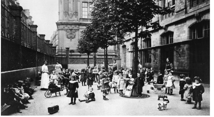 Enfants à l'école pendant la Commune de 1871