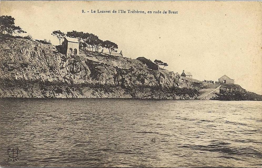 Le lazaret dans l'île de Trébéron - Carte postale ancienne