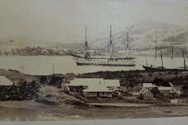 Frégate la "Loire" en rade de Nouméa en 1873